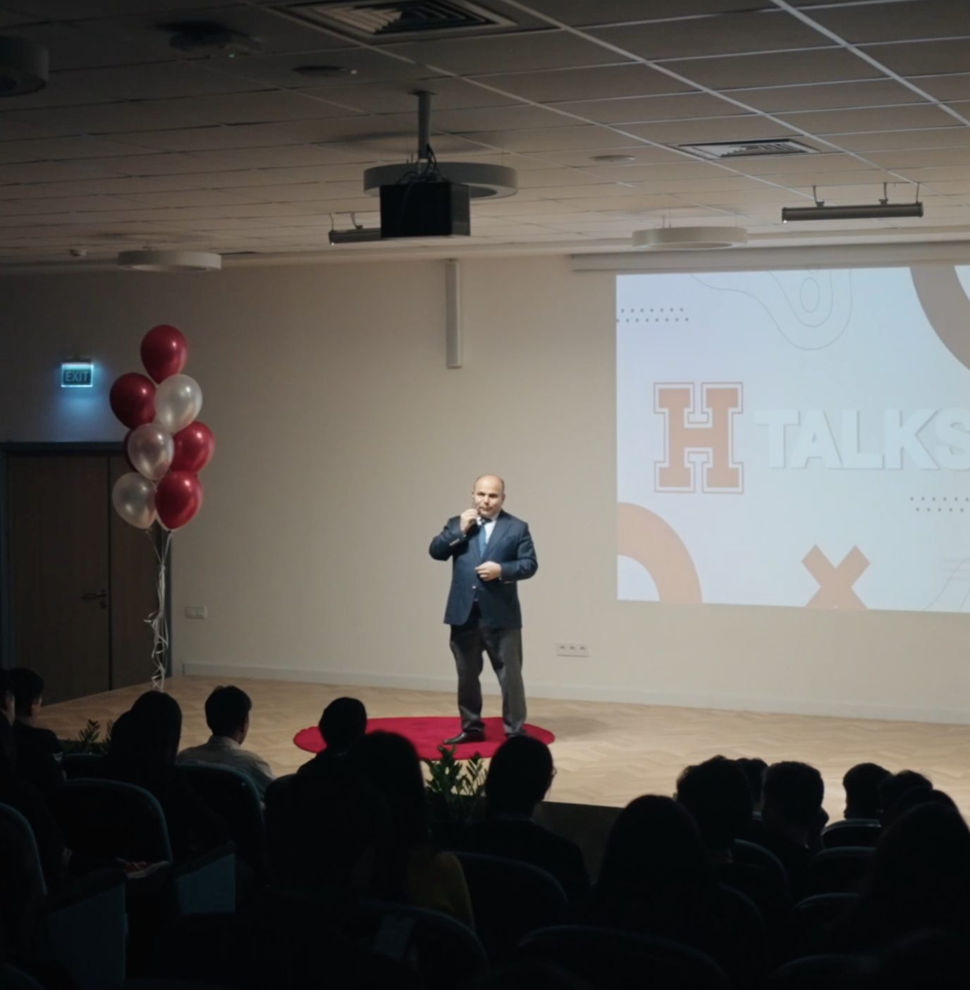 H-Talks-оқушылардың, мұғалімдердің өзекті тақырыптағы баяндамалары